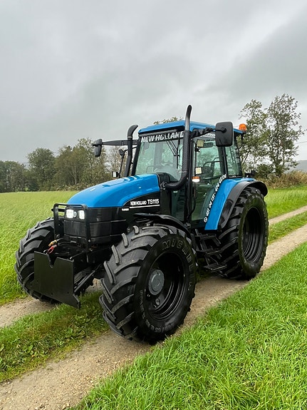 New Holland TS115 3 of 14