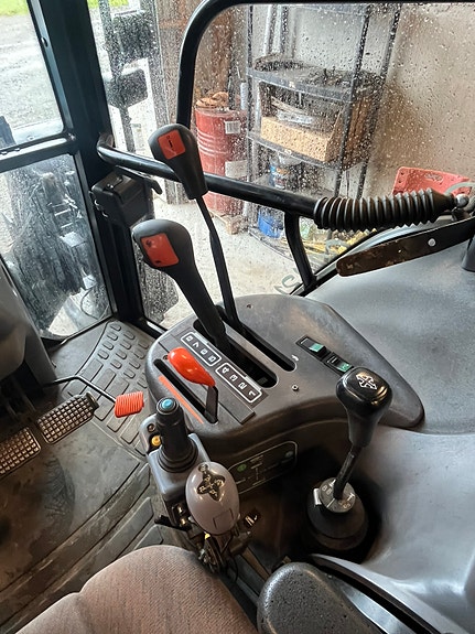 New Holland TS115 11 of 14