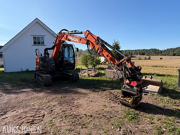 Hitachi 2021 Hitachi ZX85US-6 beltegraver - 4 116 timer - Rototilt R3 tiltrotator - Novatron Xsite PRO maski 2 of 30