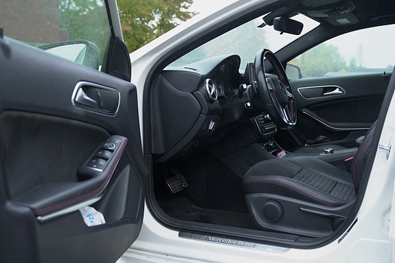 Mercedes-Benz A200 d 13 of 30