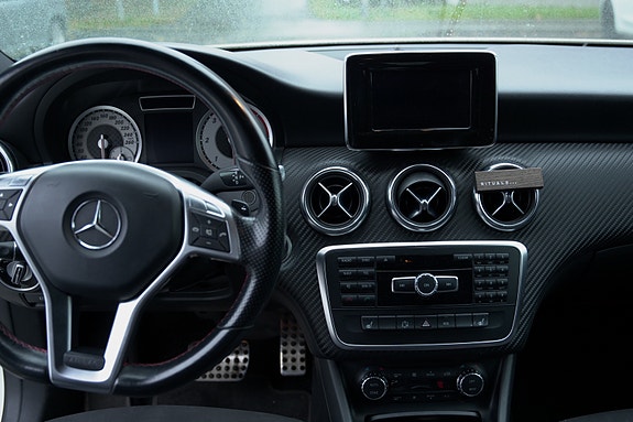 Mercedes-Benz A200 d 19 of 30