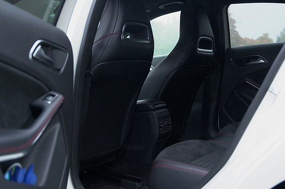 Mercedes-Benz A200 d 18 of 30