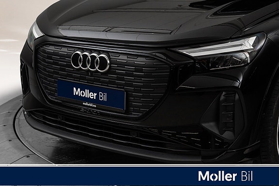 Audi Q4 e-tron 2 of 17