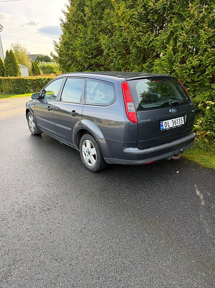 Ford Focus 3 of 3
