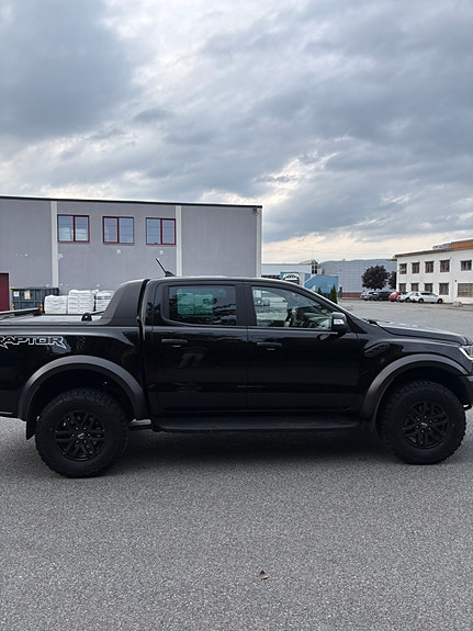 Ford Ranger Raptor 10 of 13