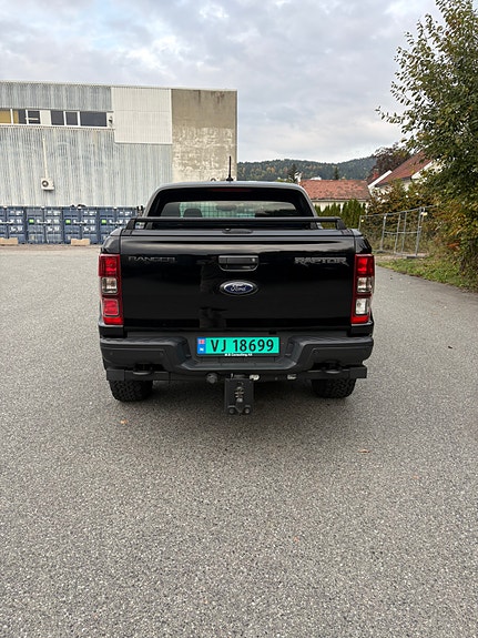 Ford Ranger Raptor 8 of 13