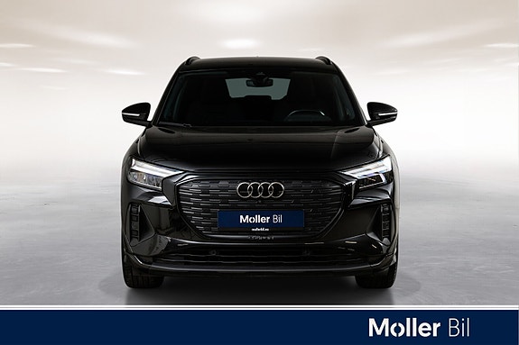 Audi Q4 e-tron 3 of 18
