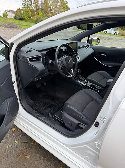 Toyota Corolla 7 of 17