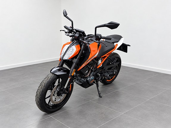 KTM 125 Duke 3 of 14