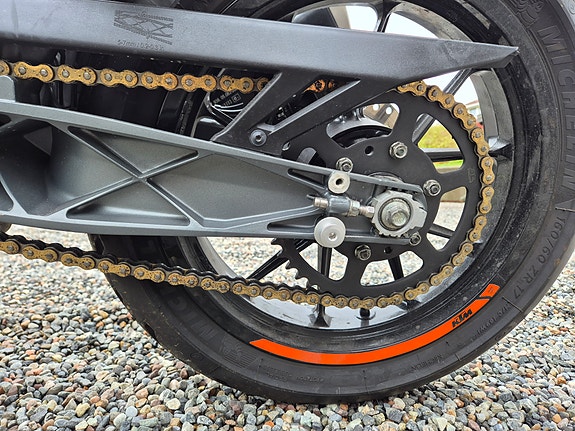 KTM 125 Duke 12 of 14