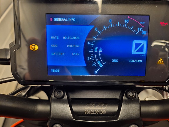 KTM 125 Duke 14 of 14