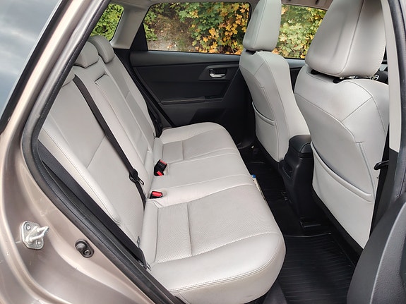 Toyota Auris 25 of 30