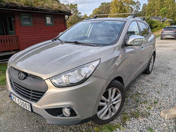 Hyundai ix35 2 of 15