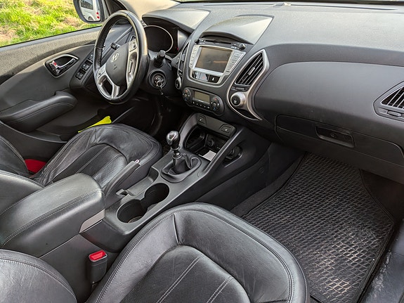 Hyundai ix35 8 of 15