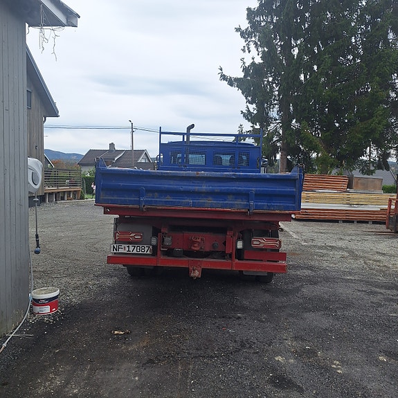 Volvo 5 of 12