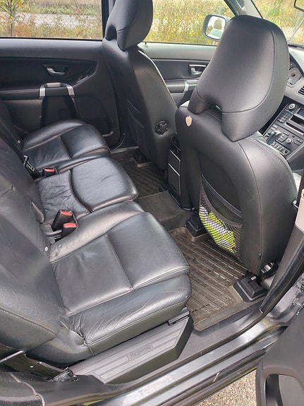 Volvo XC90 6 of 8