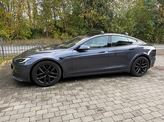 Tesla Model S 9 of 10