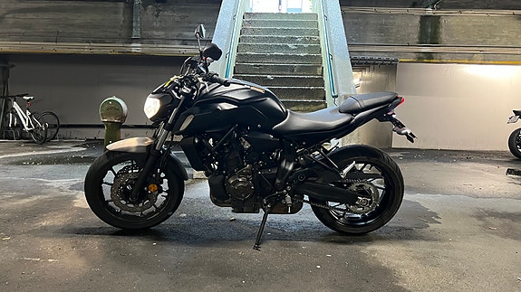 Yamaha MT-07 4 of 20