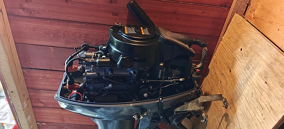 Yamaha 9,9/15, Veteran Suzuki 7 hk 3 of 13