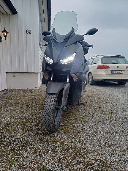 Yamaha X-Max 300 7 of 7