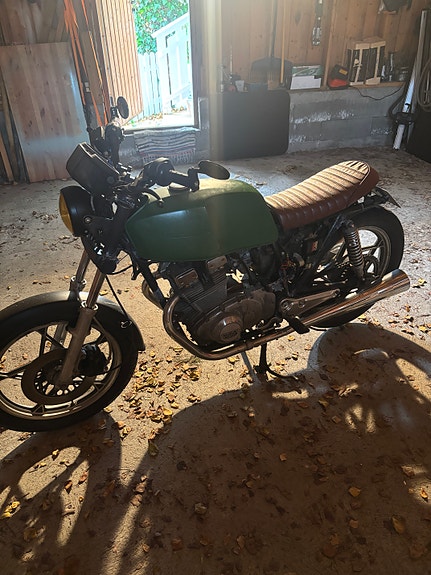 Suzuki GS 400 4 of 15