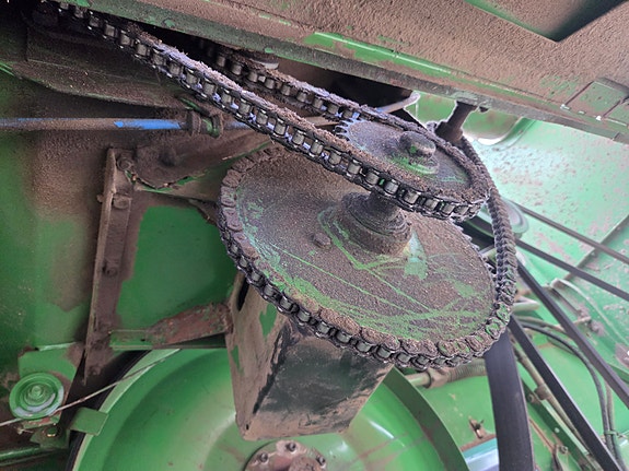 John Deere 1042 11 of 18
