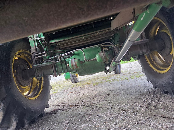 John Deere 1042 4 of 18