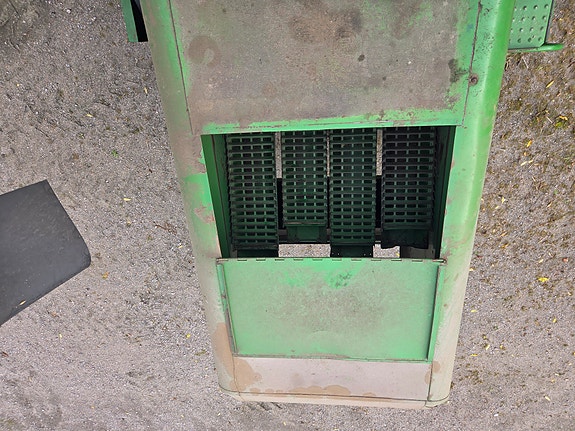 John Deere 1042 10 of 18