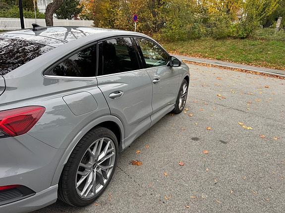 Audi Q4 e-tron 7 of 8