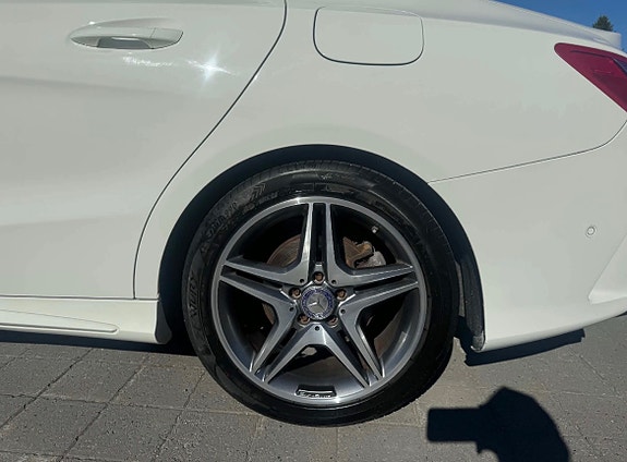 Mercedes-Benz CLA180 9 of 21