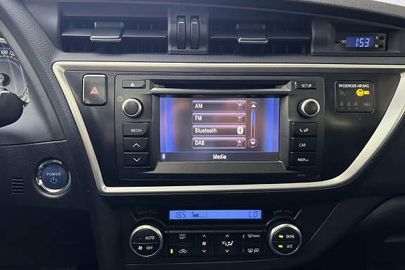 Toyota Auris 17 of 19