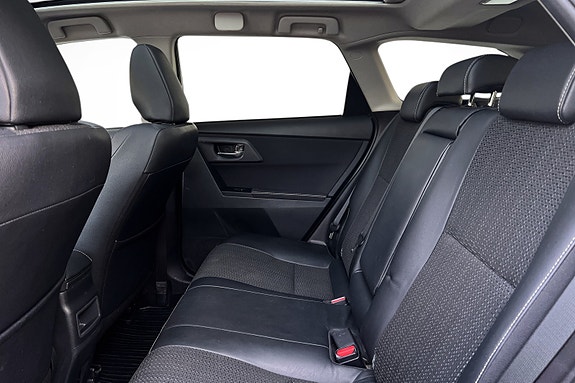 Toyota Auris 13 of 19