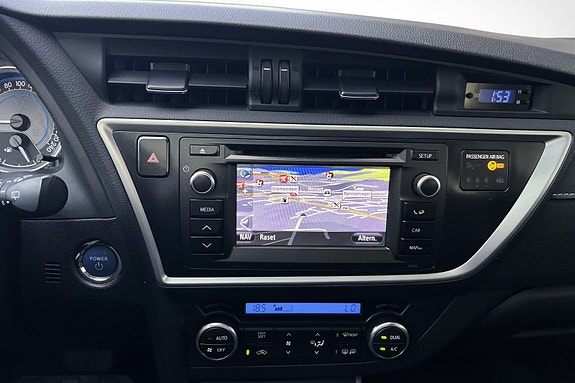 Toyota Auris 16 of 19