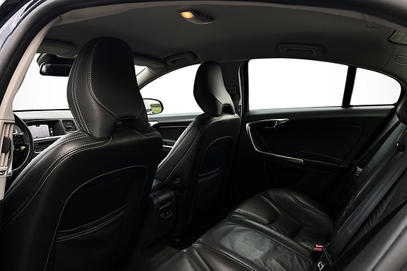 Volvo S60 11 of 19