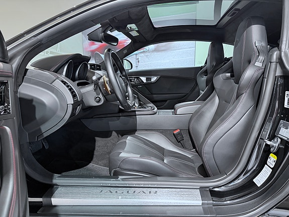 Jaguar F-TYPE 10 of 25