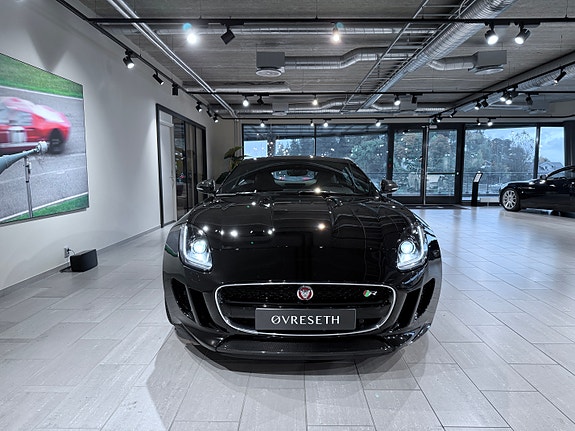 Jaguar F-TYPE 2 of 25