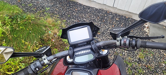 Ducati Diavel 8 of 25