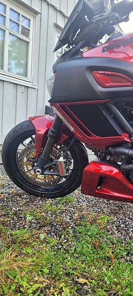 Ducati Diavel 15 of 25