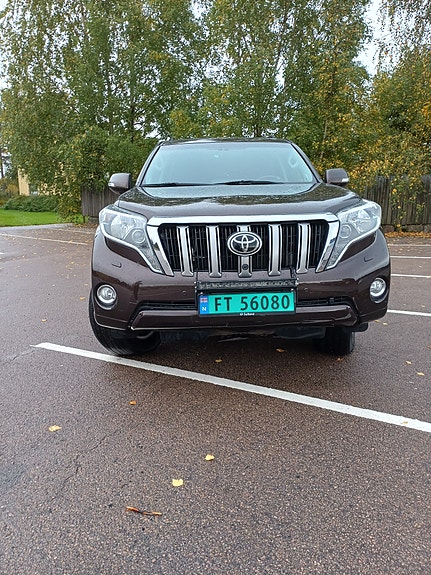 Toyota Land Cruiser 3 of 20