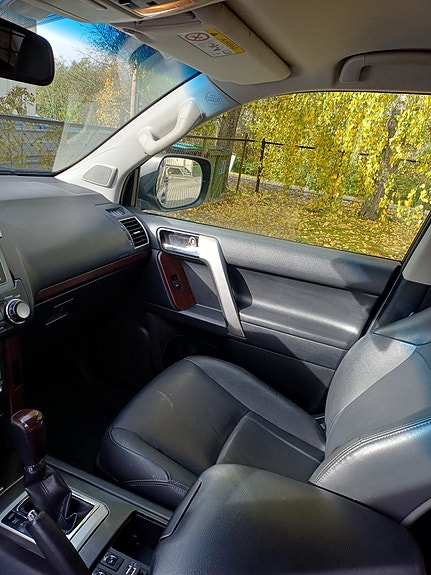 Toyota Land Cruiser 14 of 20