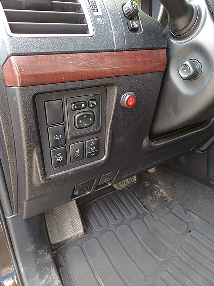 Toyota Land Cruiser 12 of 20
