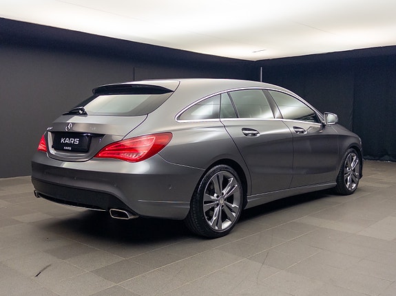 Mercedes-Benz CLA180 10 of 30