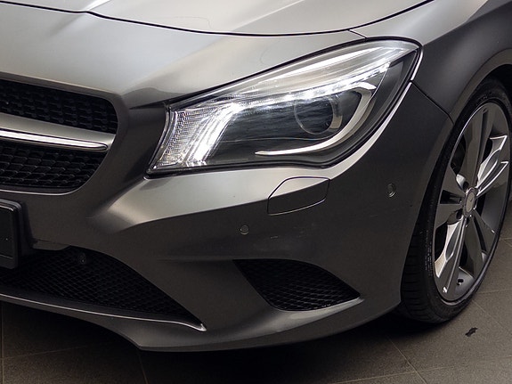 Mercedes-Benz CLA180 14 of 30
