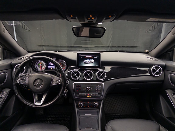 Mercedes-Benz CLA180 29 of 30