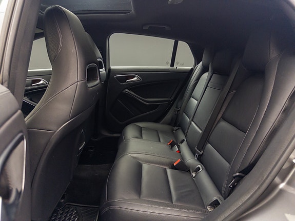 Mercedes-Benz CLA180 24 of 30