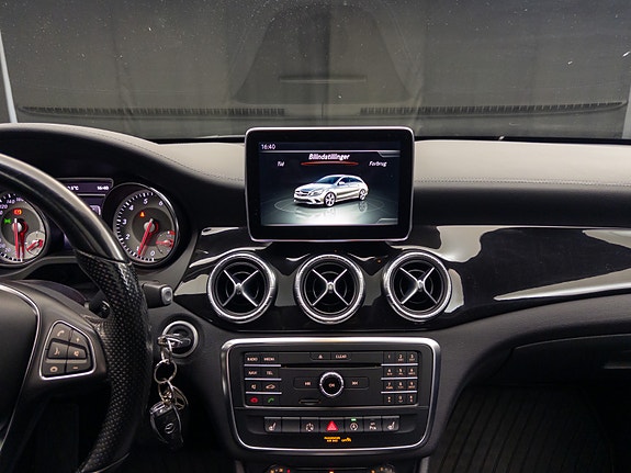 Mercedes-Benz CLA180 30 of 30