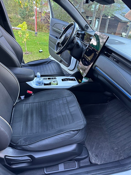 Honda e:Ny1 11 of 27