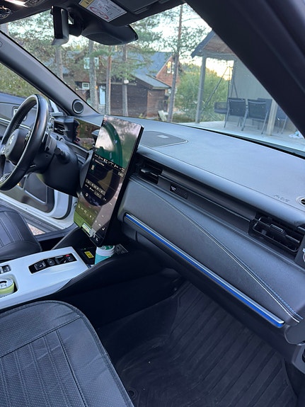 Honda e:Ny1 8 of 27