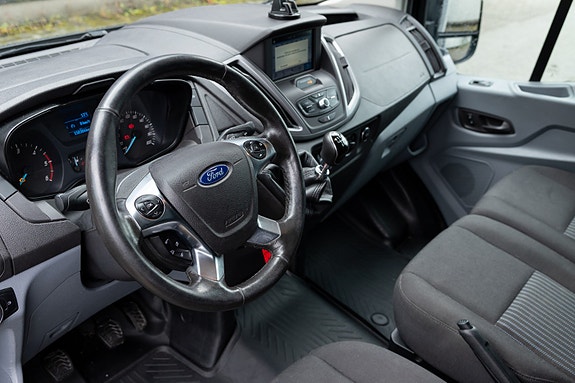Ford Transit 350 L3 Van 11 of 26