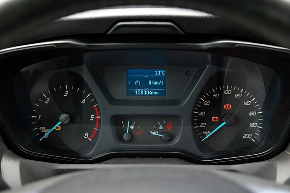 Ford Transit 350 L3 Van 14 of 26